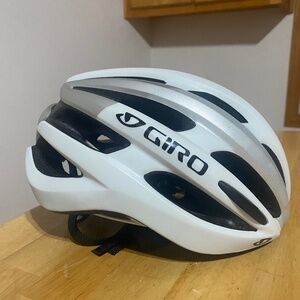 GIRO Foray Helmet